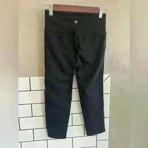 Athleta Black High Rise Legging Women’s Size XS